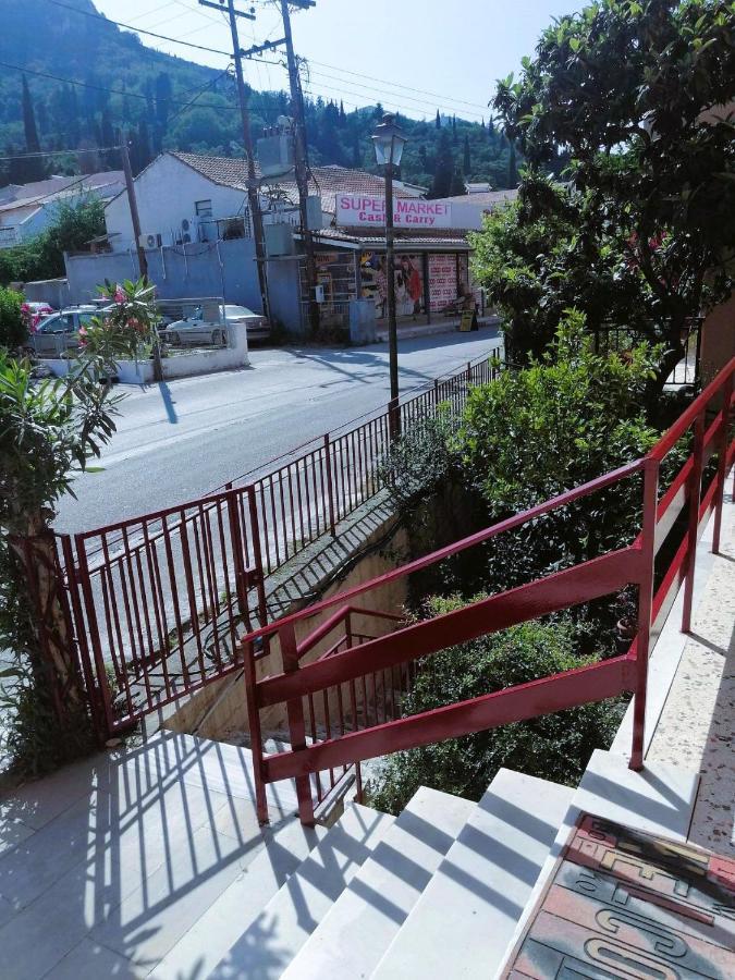 Vassia'S Beach Houses Benitses  Exterior photo