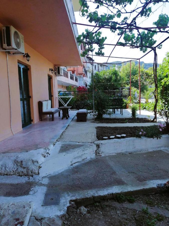 Vassia'S Beach Houses Benitses  Exterior photo